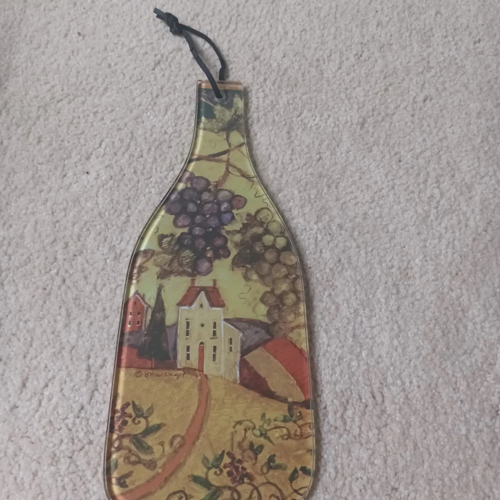 Decorative Glass Cheese Board with Vineyard Design
